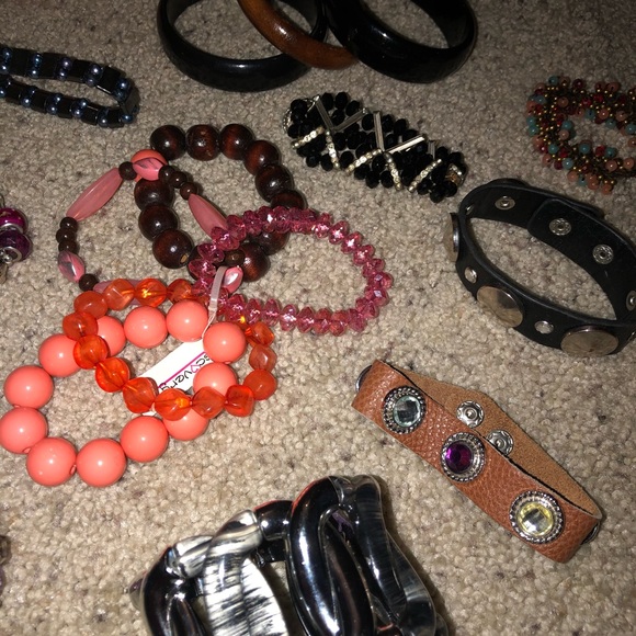 ๐ผ๐ธ HUGE BRACELETS LOT ๐น ALL BRACELETS ๐ธ๐ผ - Picture 4 of 8